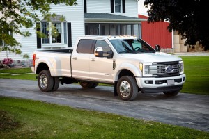 2017-Ford-F350-Super-Duty-Review